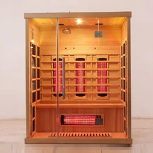 Sauna de cor de madeira de luxo com painel de controle e iluminação LED
