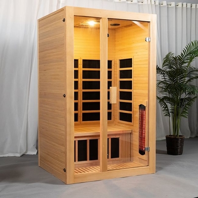 Casa da madeira maciça pequena perto da sala infravermelha distante média da sauna para 2 pessoas