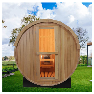 Sauna de barril ao ar livre com janela panorâmica