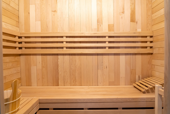 Sala de Sauna de Vapor de Cedro Vermelho Com Luz LED E Gerador de Ozônio Design Moderno 15 ~ 90 ° C Faixa de temperatura